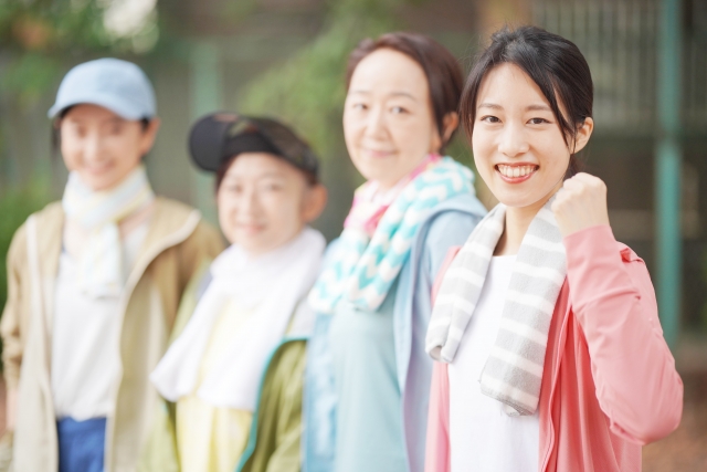 運動する女性たち